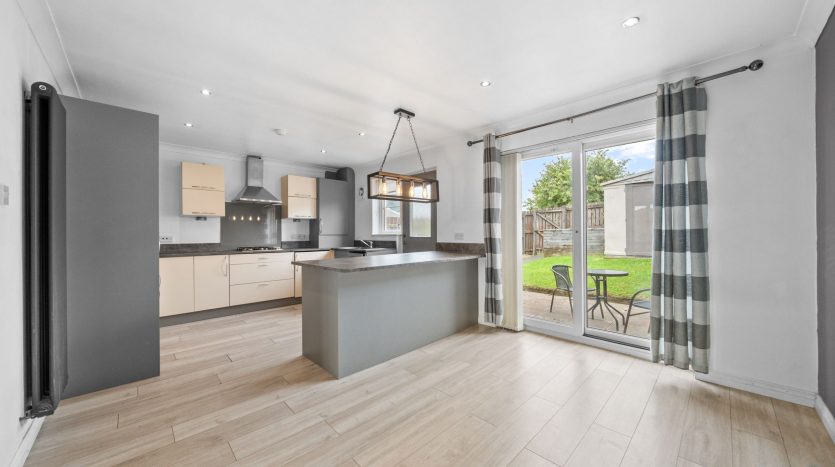 3 bedroom house in Glen Rosa Gardens, Cumbernauld, Glasgow