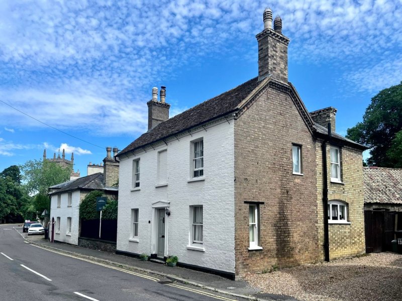 4 bedroom house in The Town, Great Staughton