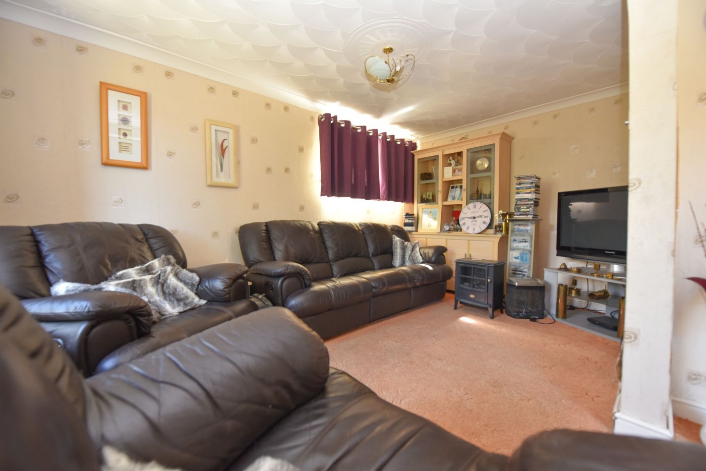 3 bedroom house in Hampden Way, Eynesbury