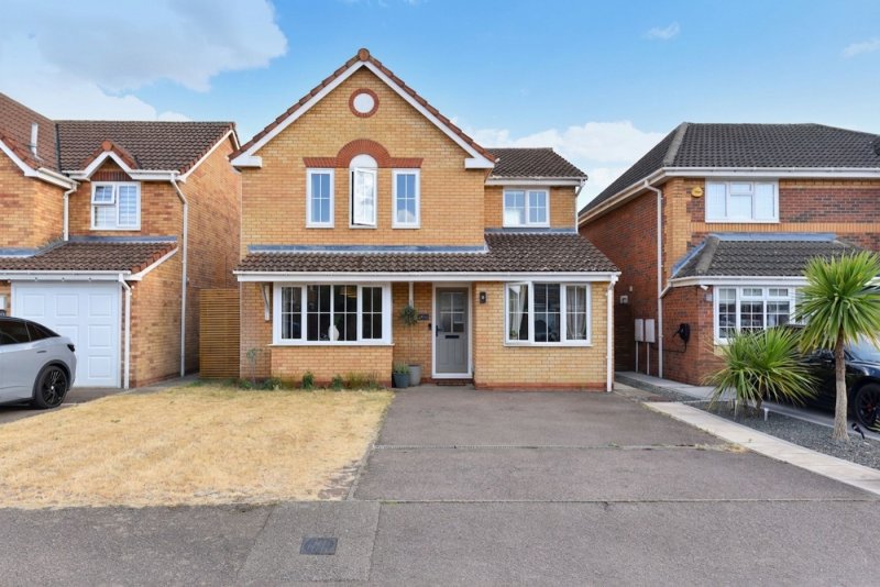 4 bedroom house in Coltsfoot, Biggleswade