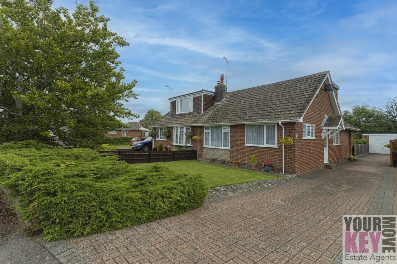 2 bedroom house in Molloy Road, Shadoxhurst, Ashford, Kent TN26 1HS