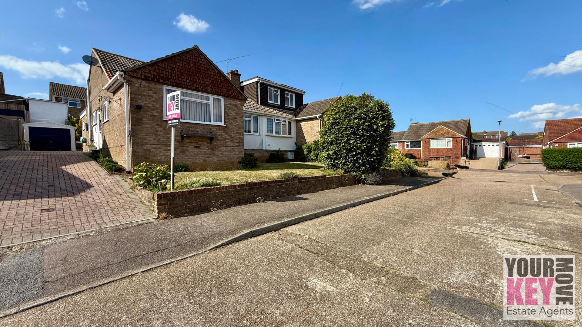 3 bedroom house in Hudson Close, Sturry, Canterbury, Kent CT2 0HX