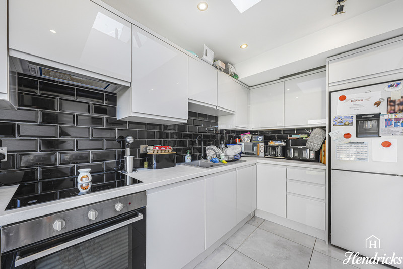 Seaview Road, Southend-on-sea, SS3 9