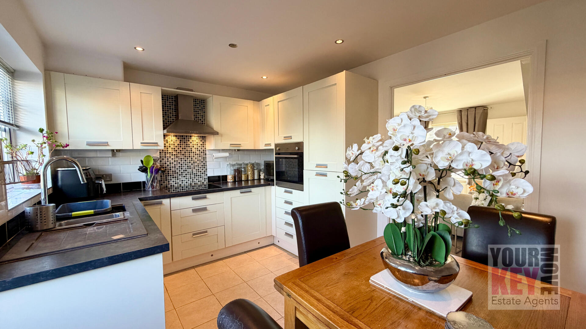 2 bedroom house in Waddington Drive, Hawkinge, Folkestone, Kent CT18 7NU