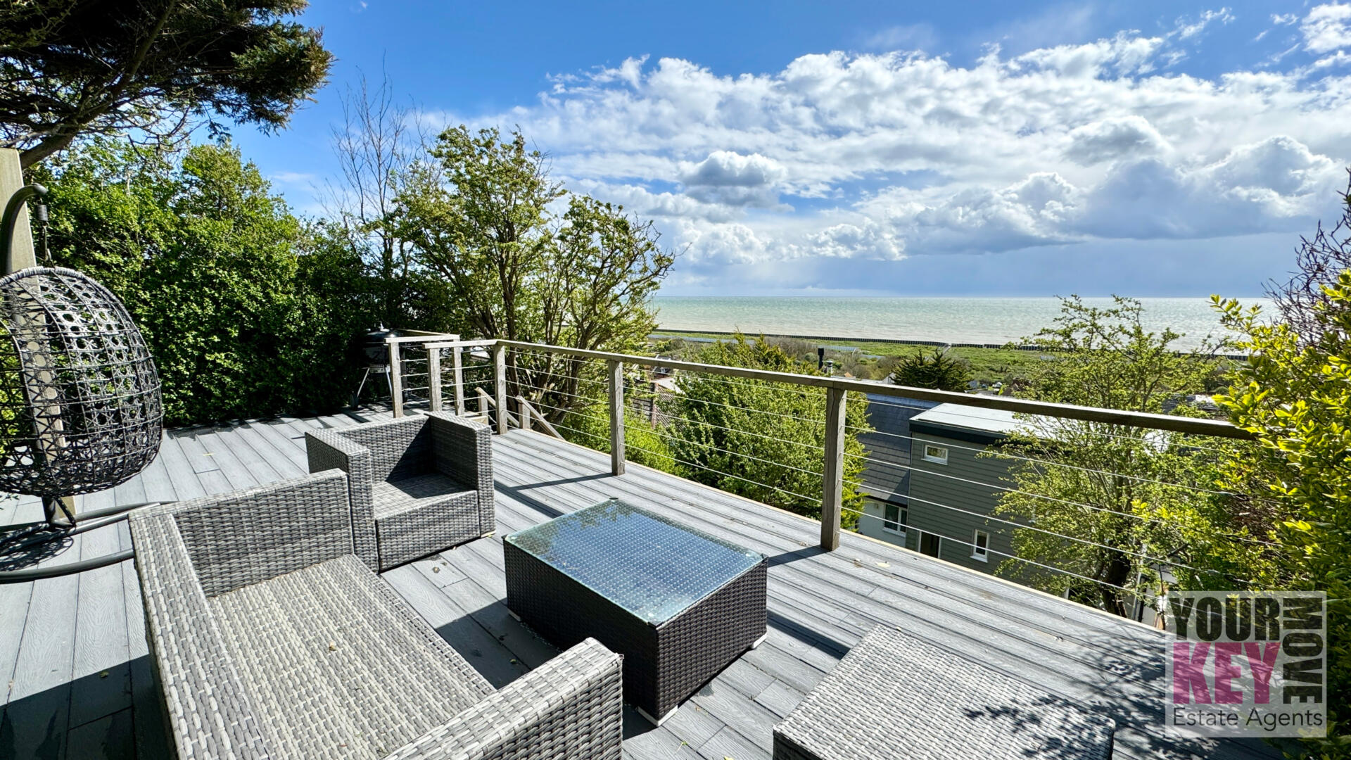 4 bedroom house in Naildown Close, Seabrook, Hythe, Kent, CT21 5TA