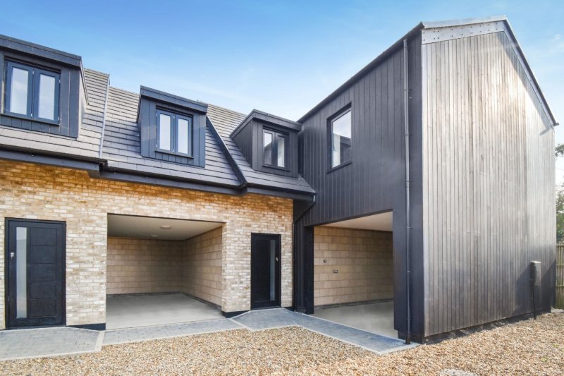 4 bedroom house in Chapel Road, Earith