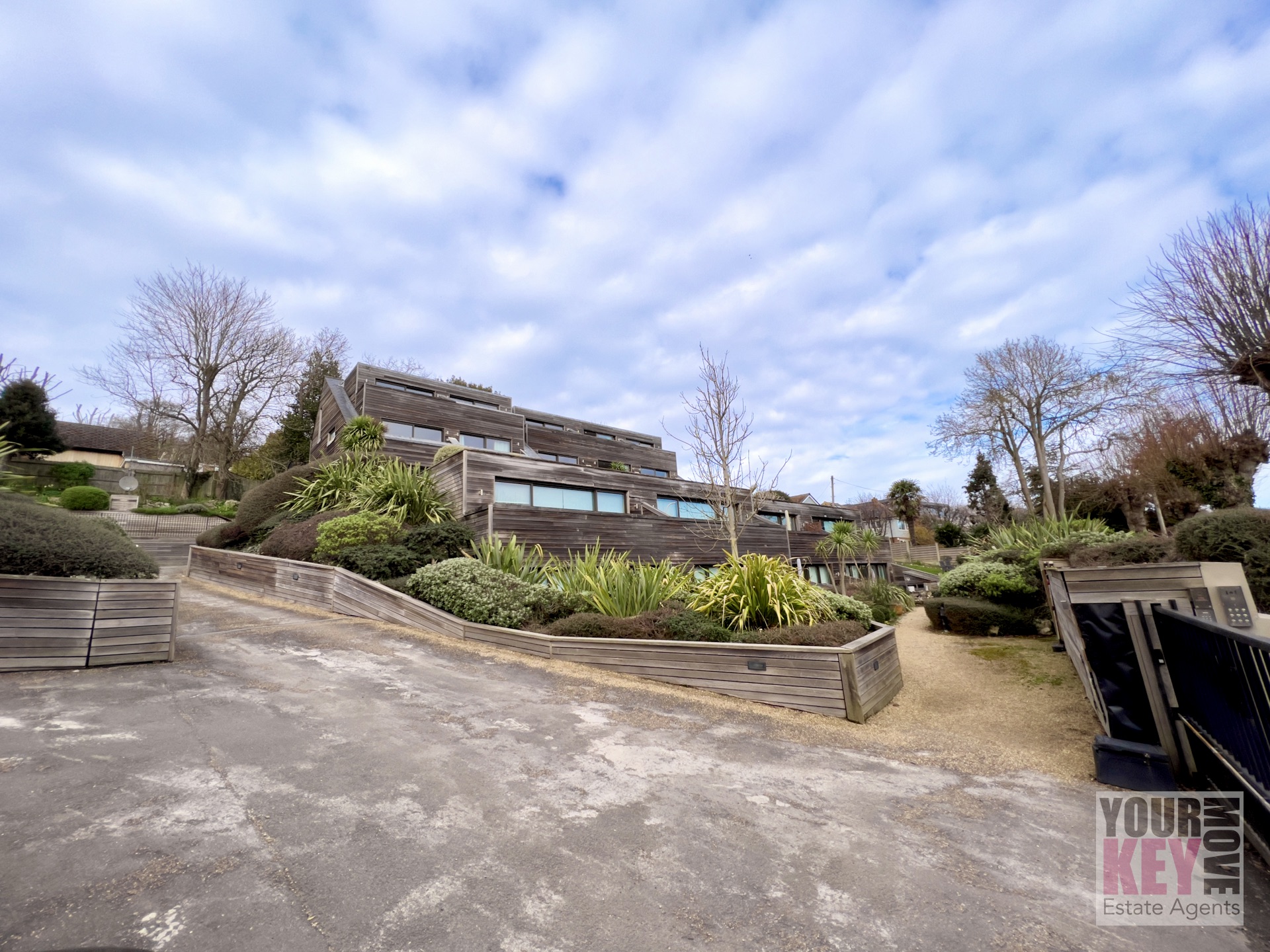 3 bedroom house in The Hyde, Dental Street, Hythe, Kent CT21 5LJ