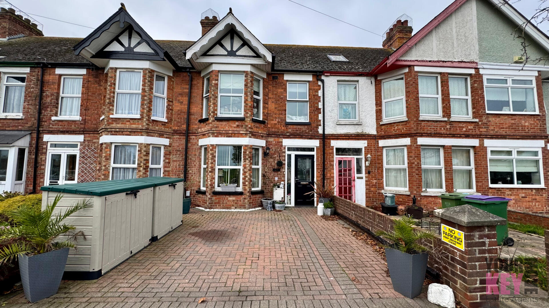 4 bedroom house in Weymouth Road, Folkestone, Kent CT19 4HU