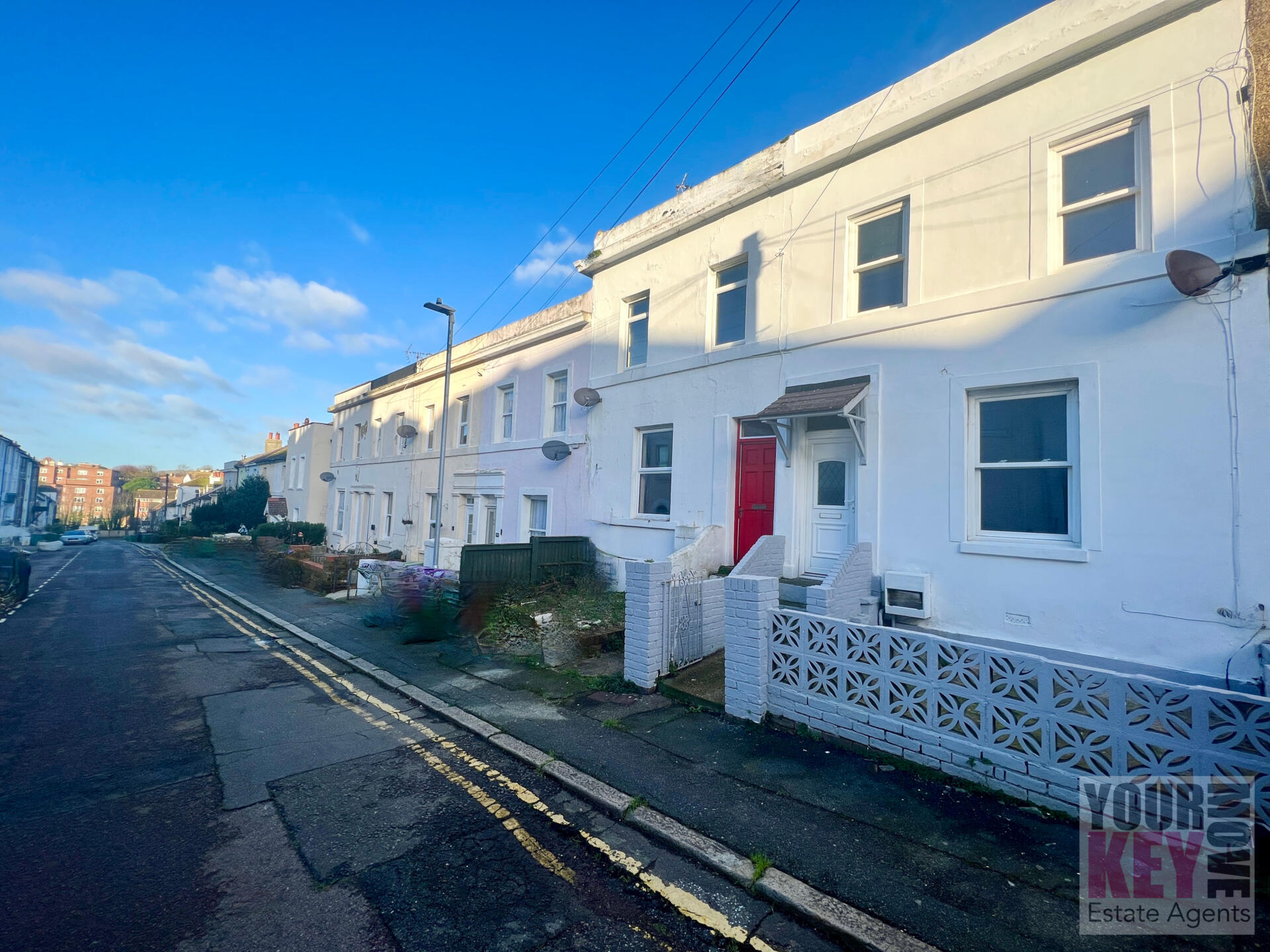 3 bedroom house in East Cliff, Folkestone, Kent CT19 6BX