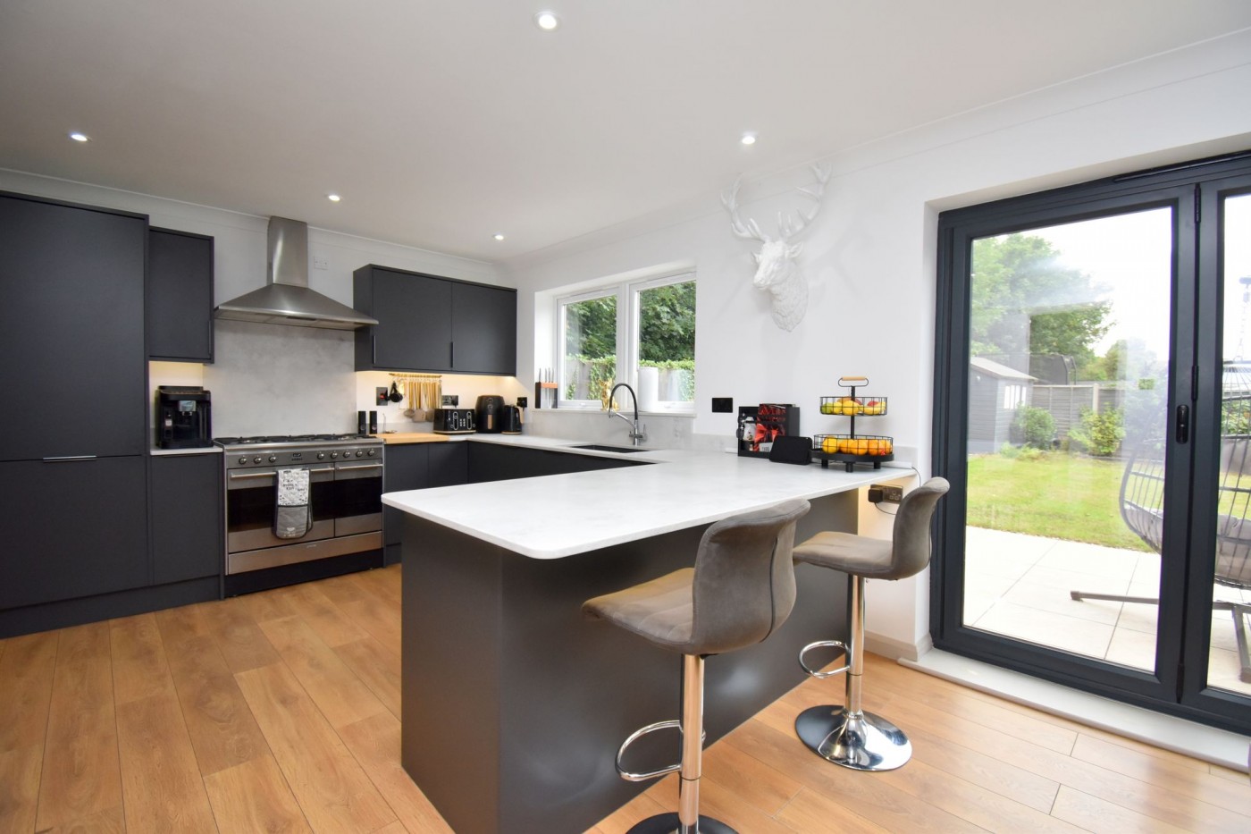 4 bedroom house in Jasmine Close, Biggleswade
