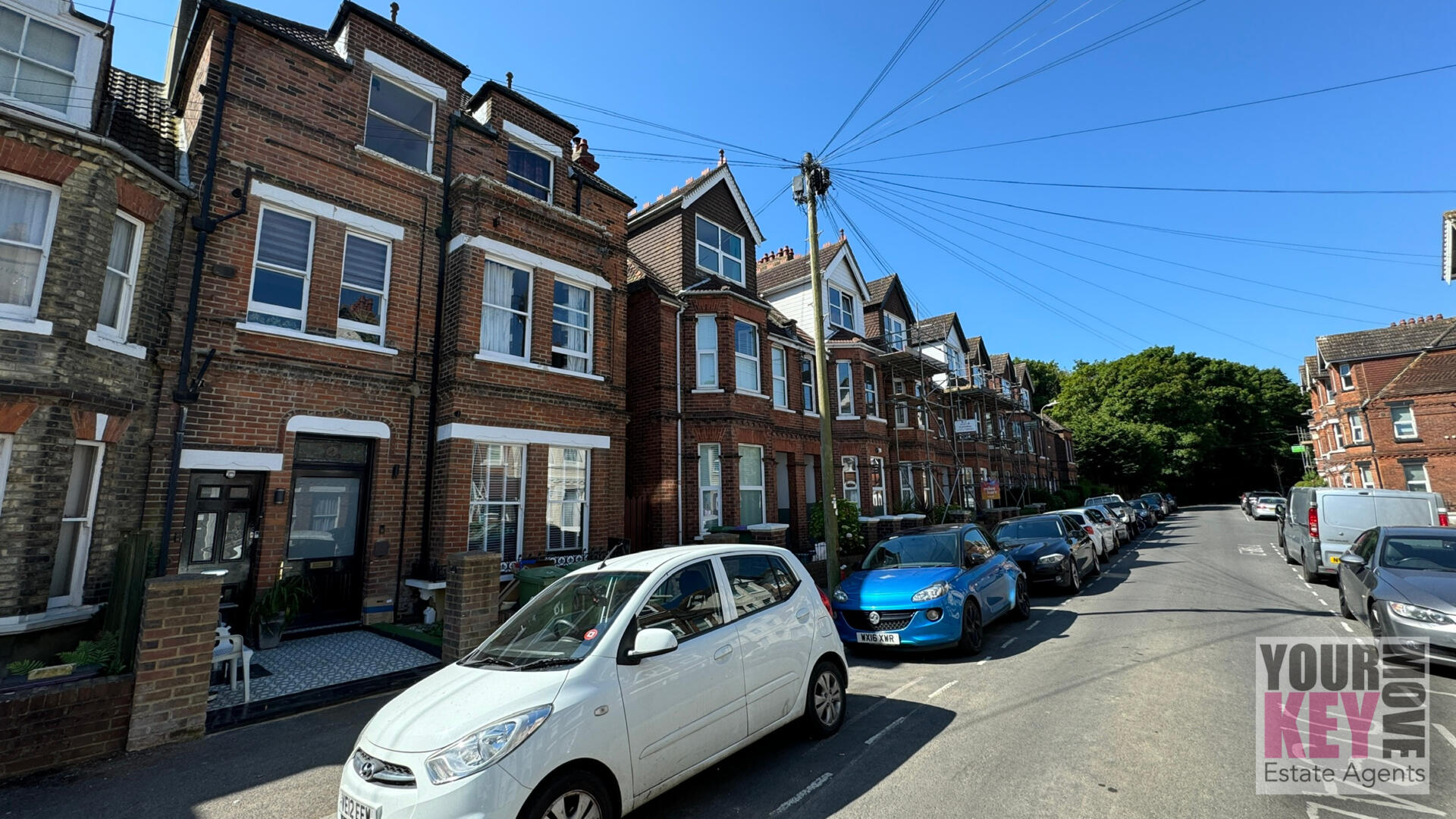 2 bedroom house in Broadmead Road, Folkestone, Kent CT19 5AW