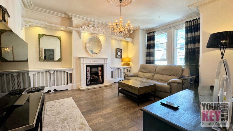 2 bedroom house in Broadmead Road, Folkestone, Kent CT19 5AW
