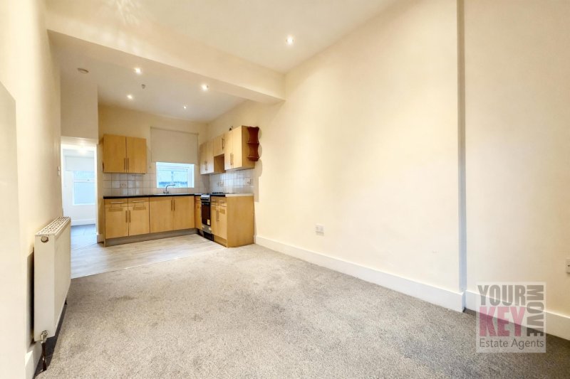 1 bedroom house in De Burgh Street, Dover, Kent CT17 0BN