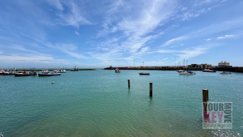 3 bedroom house in East Cliff, Folkestone, Kent CT19 6BU
