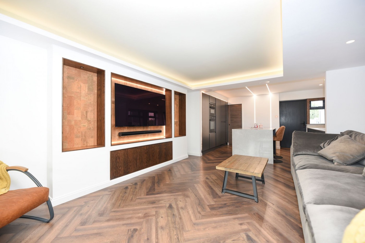 3 bedroom house in Sapley Road, Hartford