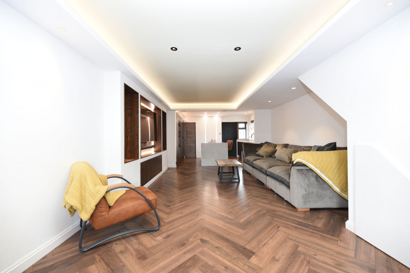 3 bedroom house in Sapley Road, Hartford