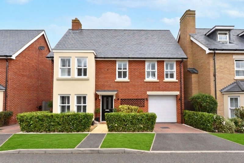 4 bedroom house in Maunder Avenue, Biggleswade