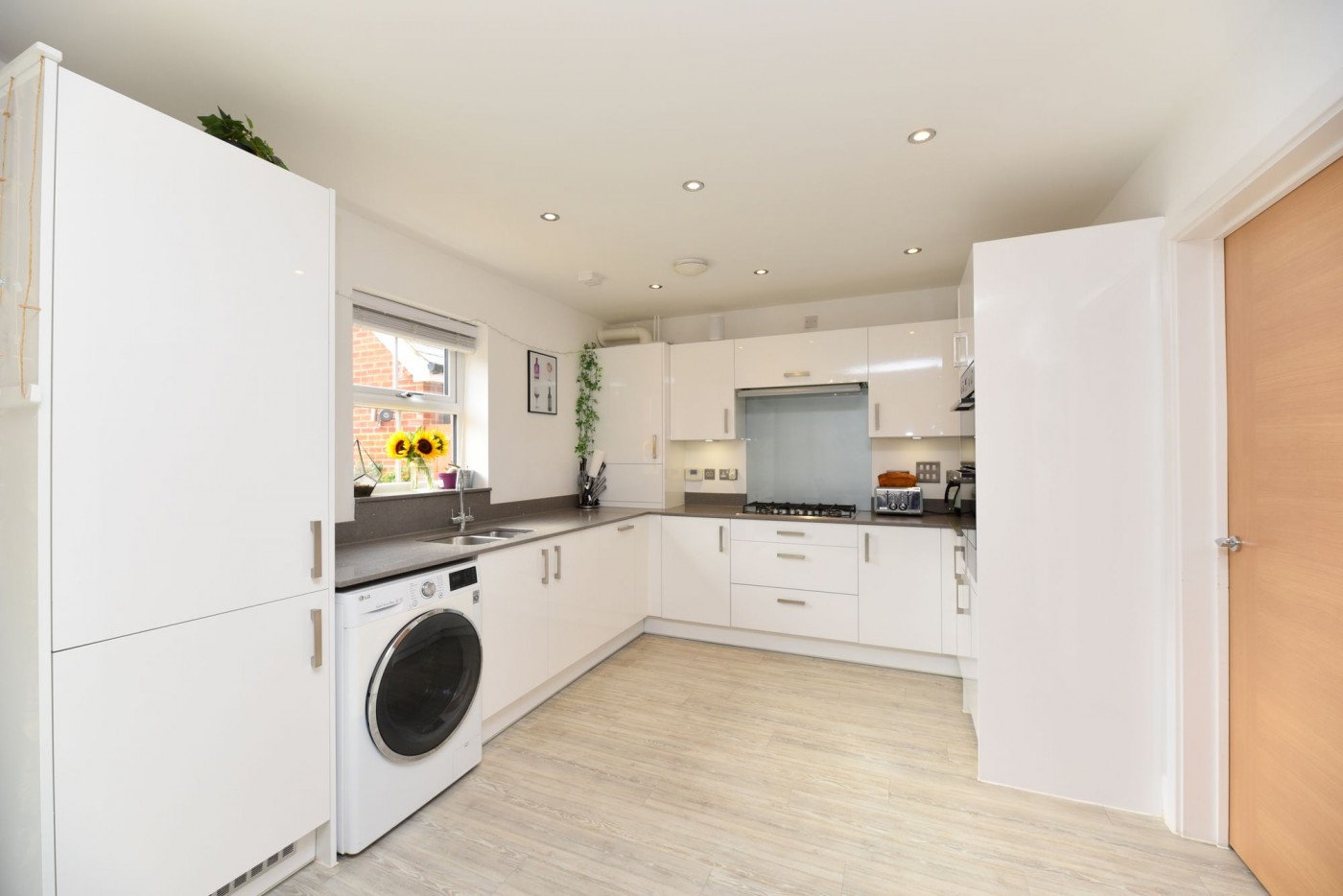 4 bedroom house in Walker Mead, Biggleswade