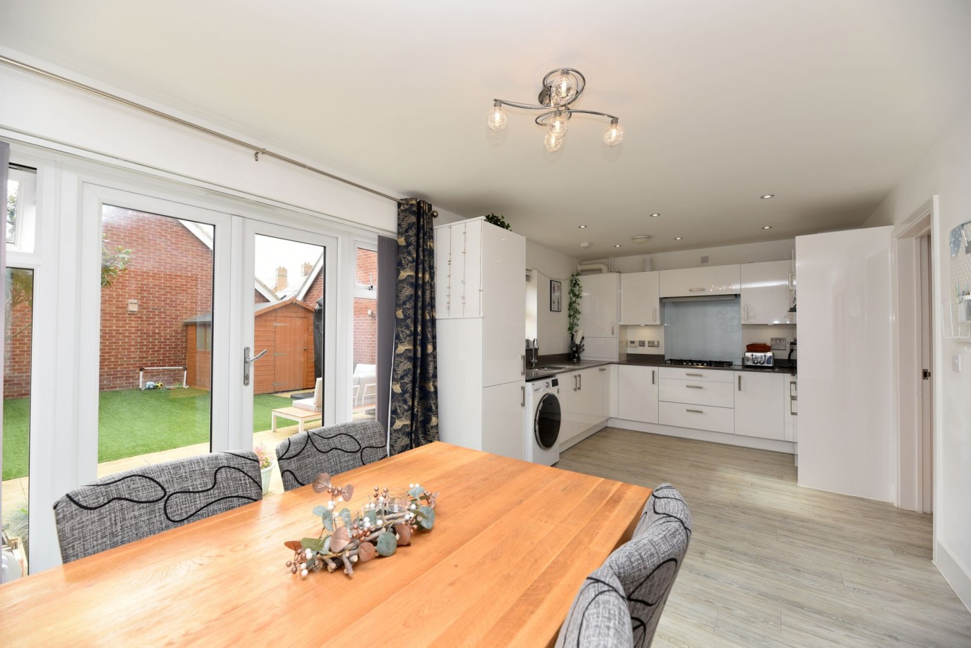 4 bedroom house in Walker Mead, Biggleswade