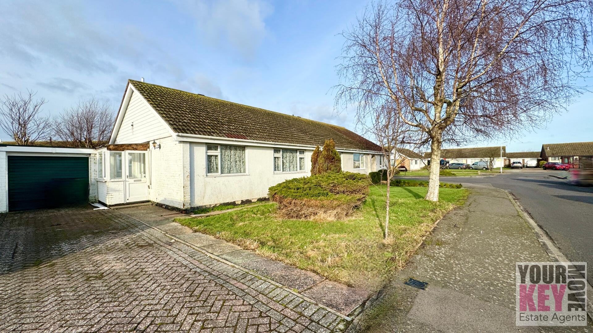 2 bedroom house in The Fairway, Dymchurch, Kent TN29 0QG