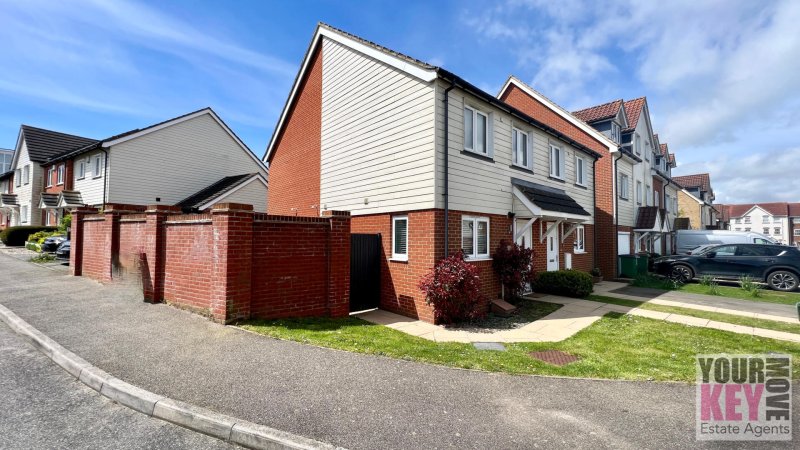 2 bedroom house in Lewis Road , Hawkinge, Folkestone, Kent CT18 7SE