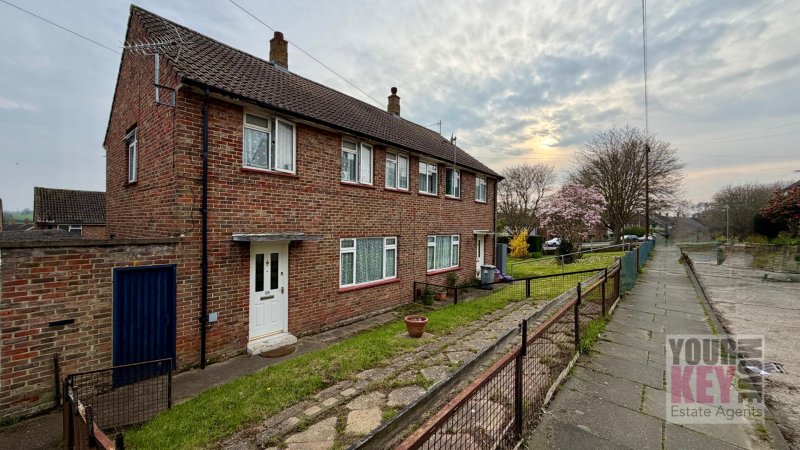 3 bedroom house in Devon Road, Canterbury, Kent CT1 1RP