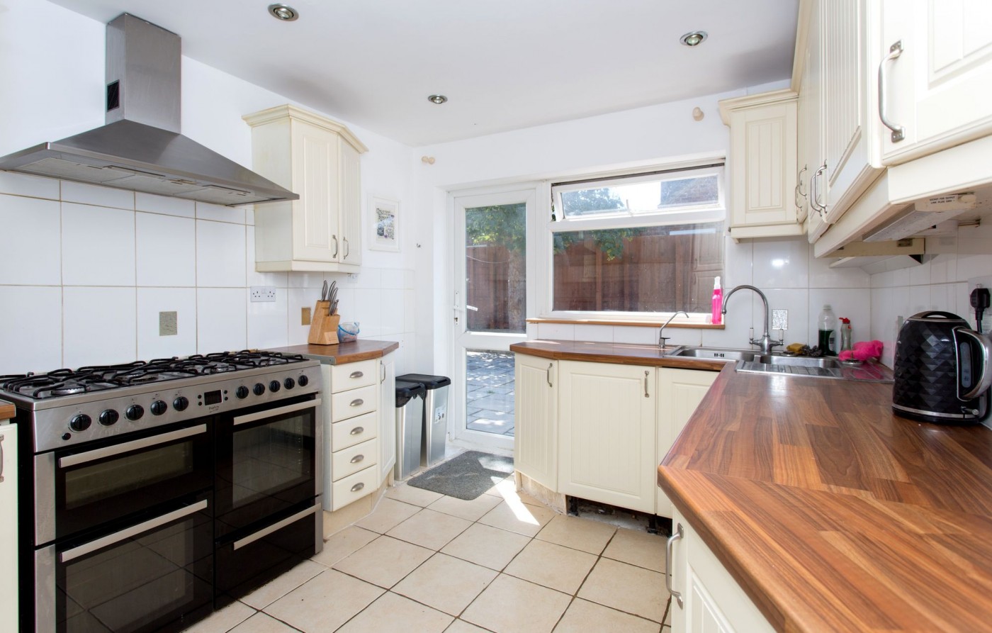 4 bedroom bungalow in High Street, Needingworth