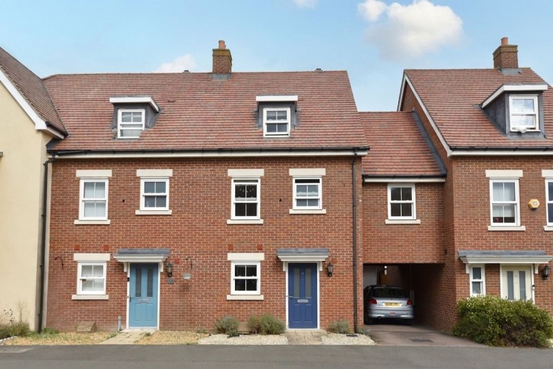 3 bedroom house in Tavener Drive, Biggleswade