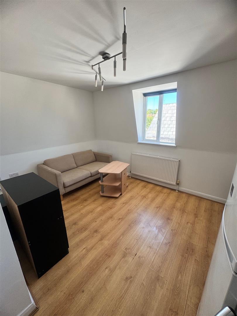 1 bedroom Flat - Dollis Road