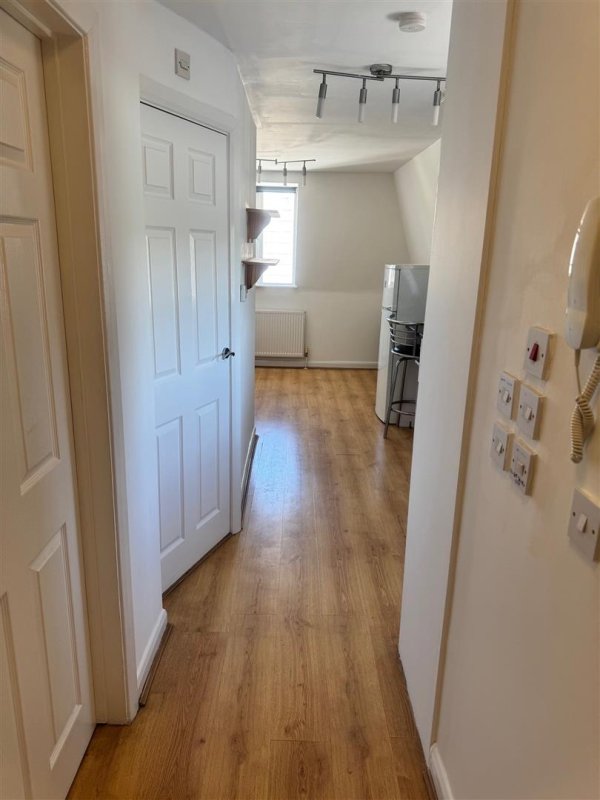 1 bedroom Flat - Dollis Road
