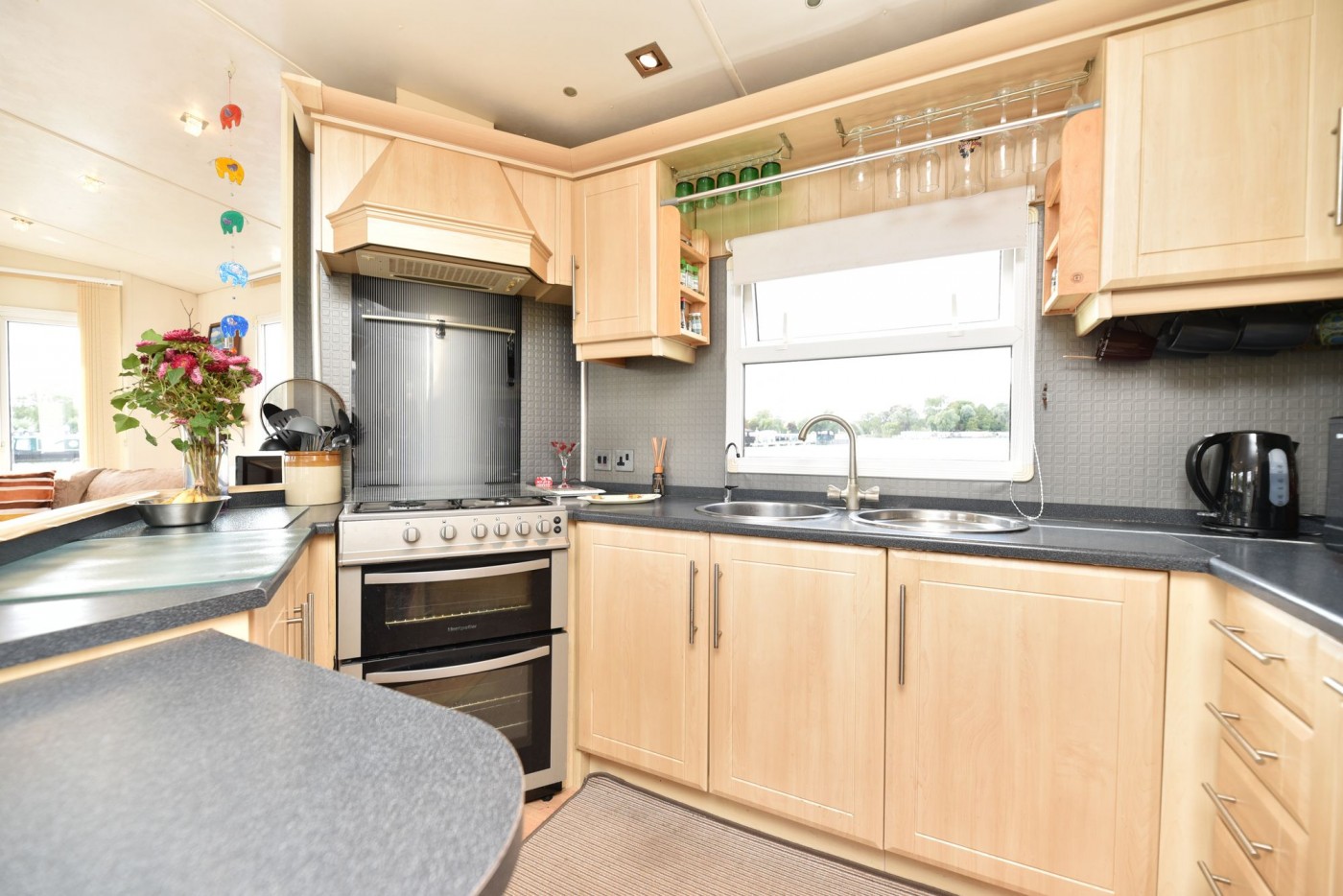 2 bedroom house boat in Hartford Marina Banks End, Wyton