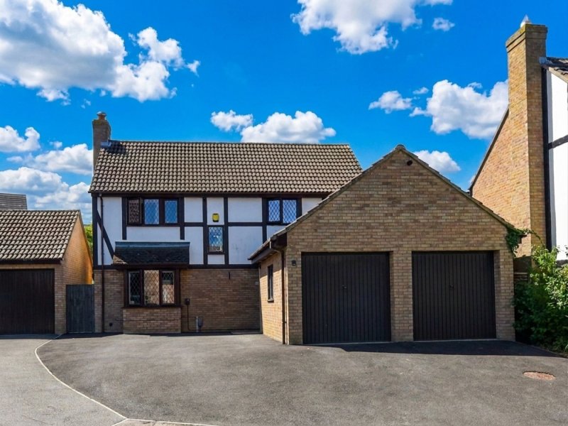 5 bedroom house in Crowhill, Godmanchester