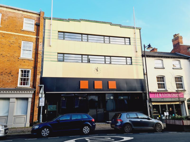 2 bedroom apartment in Riverview Court, Bridge St