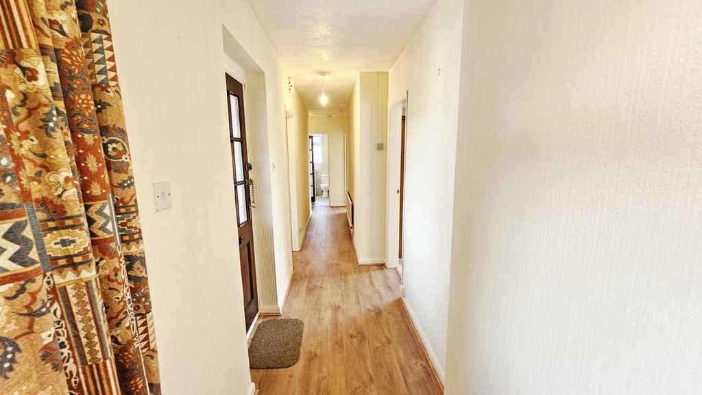 3 bedroom detached in Brampton Road, Madley