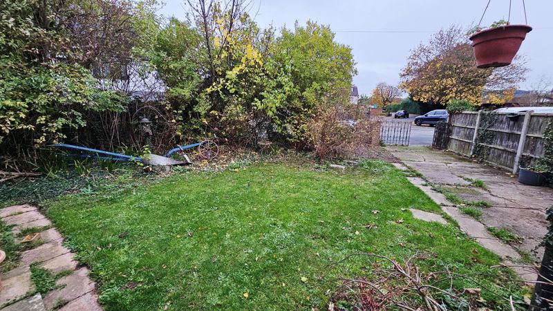 3 bedroom detached in River View, Putson