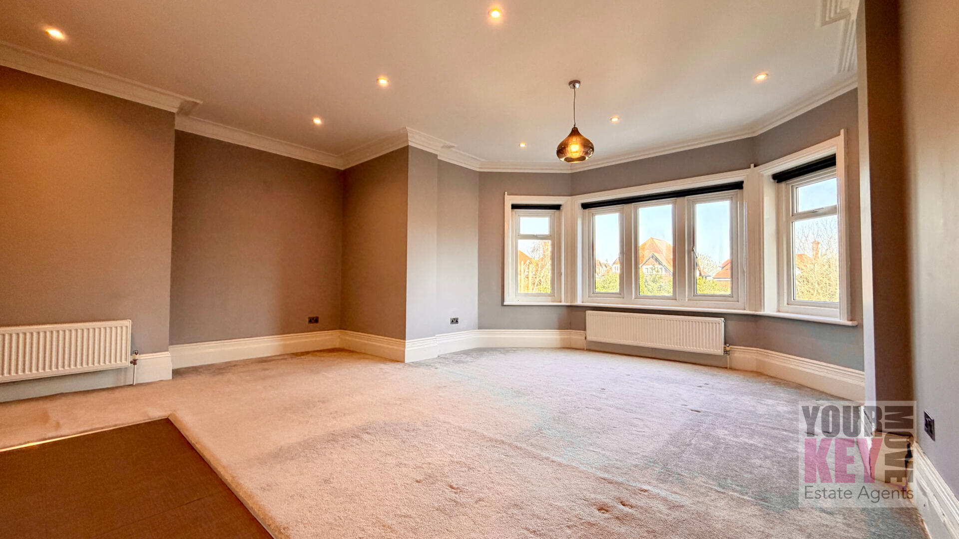 2 bedroom house in Grimston Gardens, Folkestone, Kent CT20 2PU