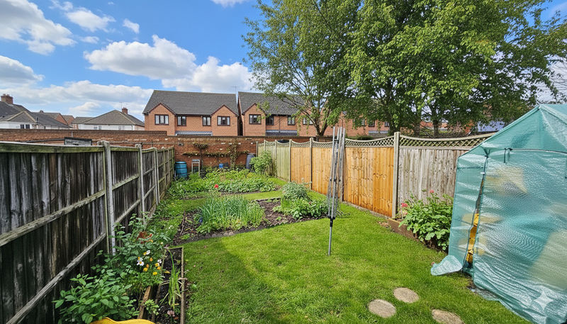 3 bedroom house in Cornewall Street, Whitecross