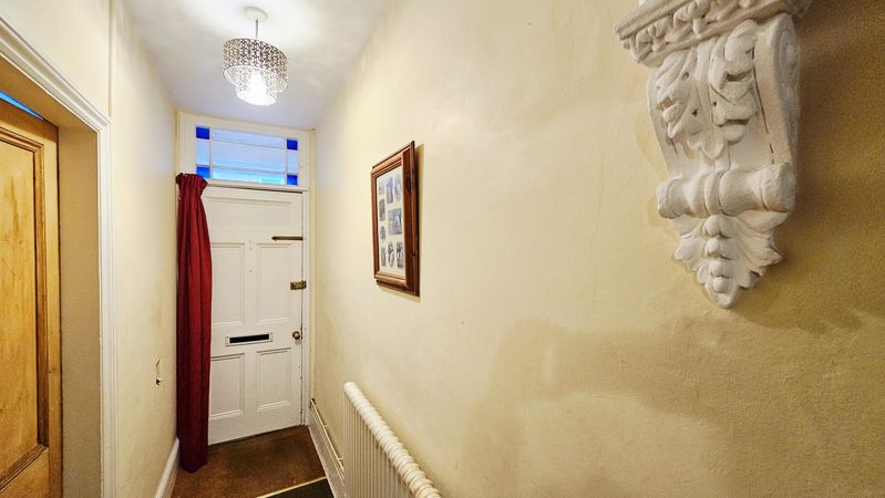 3 bedroom house in Cornewall Street, Whitecross