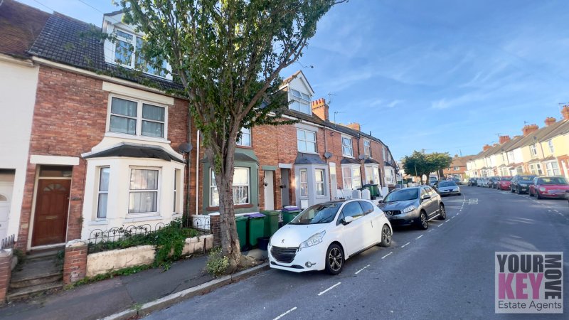 3 bedroom house in Garden Road, Folkestone, Kent CT19 5RA