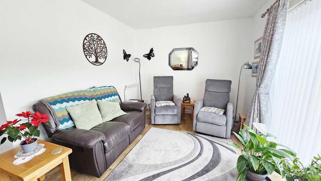 3 bedroom house in Whittern Way