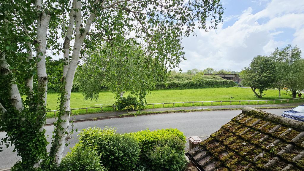 3 bedroom detached in The Pastures, Lower Bullingham