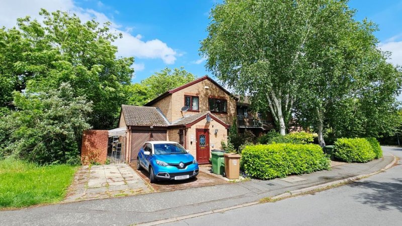 3 bedroom detached in The Pastures, Lower Bullingham