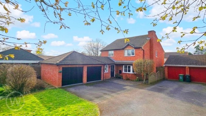 4 bedroom detached in St Clares Court, Lower Bullingham