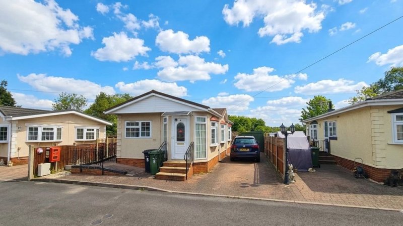 1 bedroom detached in Kings Acre Halt Mobile Home Park