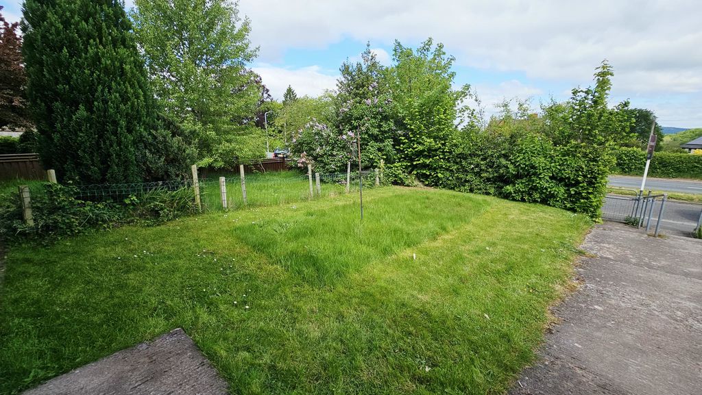 2 bedroom apartment in The Bines, Clehonger