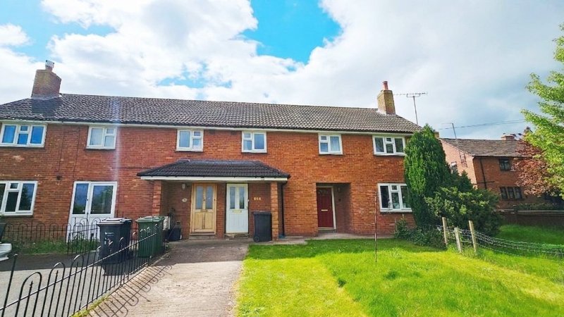2 bedroom apartment in The Bines, Clehonger