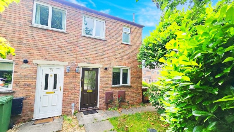 2 bedroom terraced in Glastonbury Close, Belmont