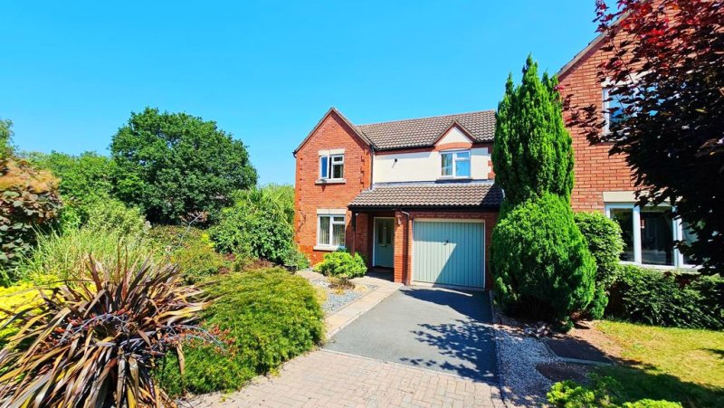 3 bedroom detached in Grantham Close, Belmont