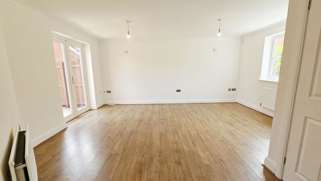 3 bedroom house in Thoresby Drive