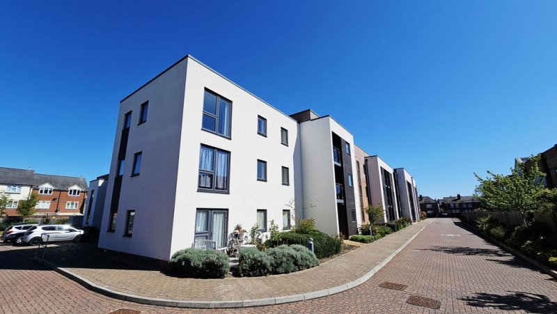 2 bedroom apartment in Friars Street